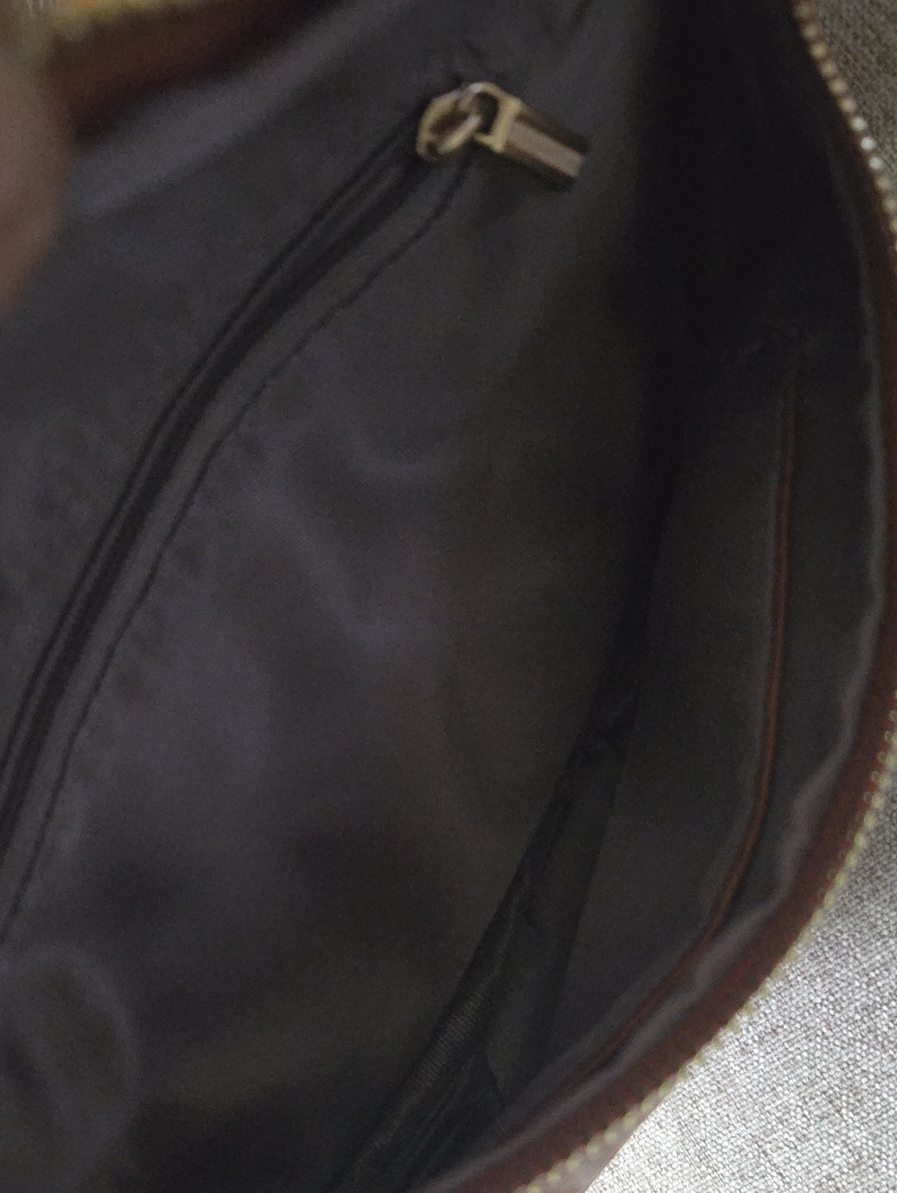 Beautiful Crossbody Bag - Picture 5 of 7
